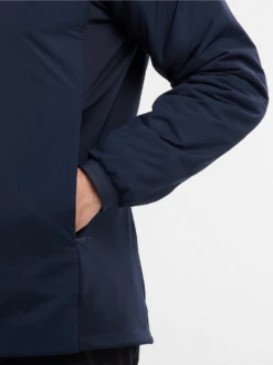 ARC'TERYX ATOM LT JACKET Kingfisher -Ski Uitrusting Verkoop scherm afbeelding 2022 12 16 om 17.15.59