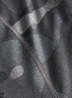 PEAK PERFORMANCE SPIRIT CREW MEN Tour Camo -Ski Uitrusting Verkoop schermafbeelding 2021 10 21 om 21.20.32