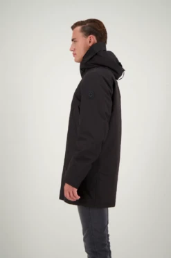 AIRFORCE SNOW PARKA True Black -Ski Uitrusting Verkoop schermafbeelding 2021 11 19 om 16.49.10
