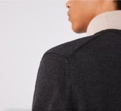 LACOSTE TRUI HEREN RONDE HALS MERINOWOL Grijs -Ski Uitrusting Verkoop schermafbeelding 2022 08 09 om 12.38.01