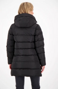 AIRFORCE JADE JACKET True Black -Ski Uitrusting Verkoop schermafbeelding 2022 09 15 om 13.09.36