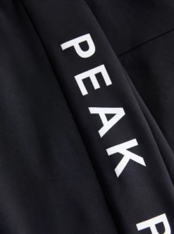 PEAK PERFORMANCE RIDER SHORT PANTS WOMEN Black -Ski Uitrusting Verkoop schermafbeelding 2022 10 22 om 09.30.05